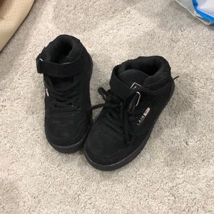 Boys shoes